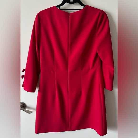 Gal Meets Glam Bow Sleeve Shift Dress - Picture 3 of 7